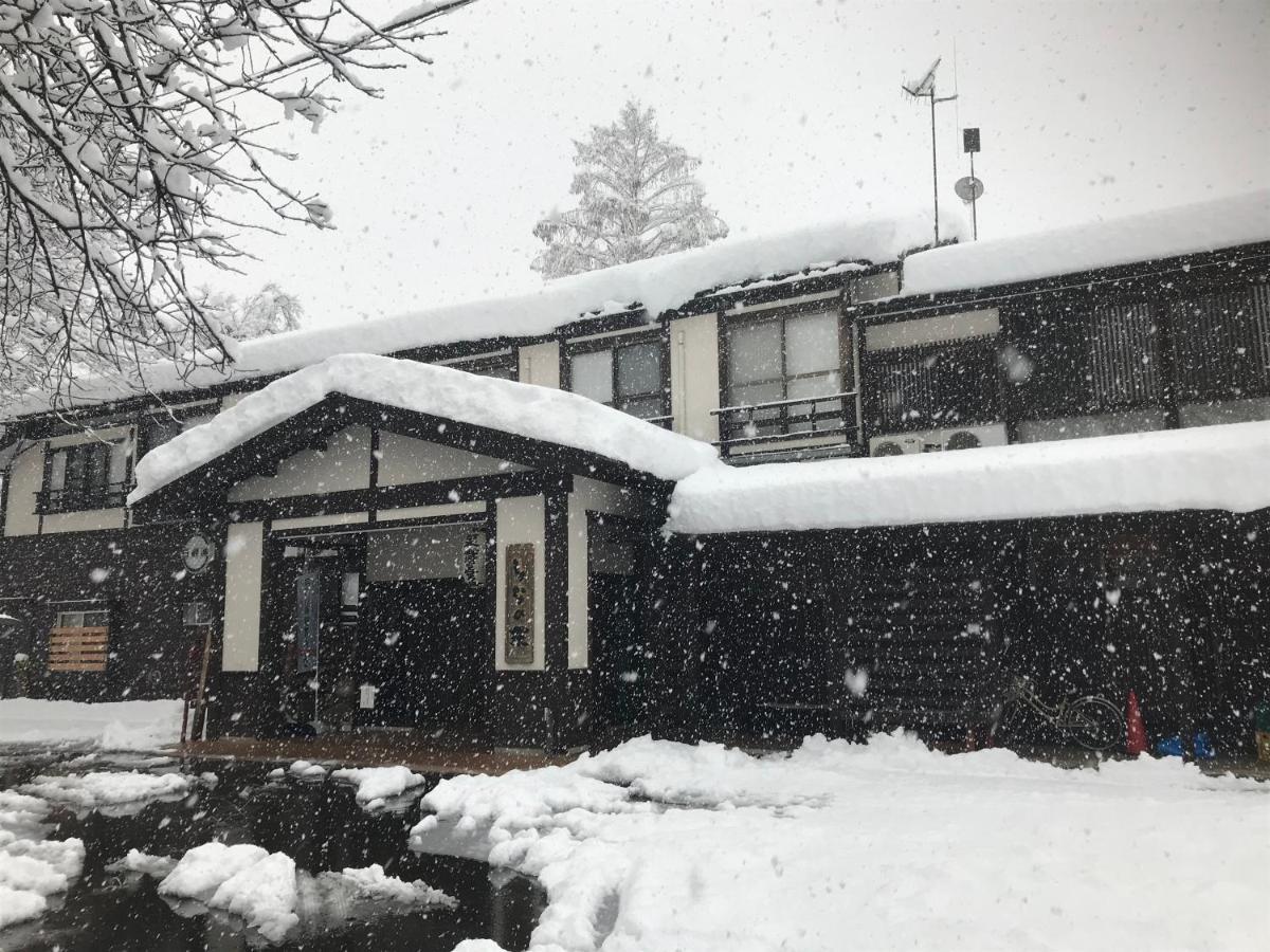 ホテル 越後田中温泉 しなの荘 津南町 エクステリア 写真
