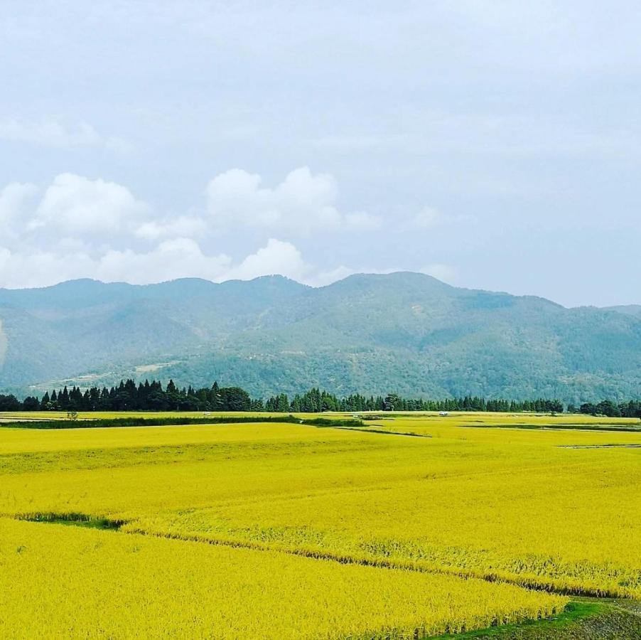 ホテル 越後田中温泉 しなの荘 津南町 エクステリア 写真