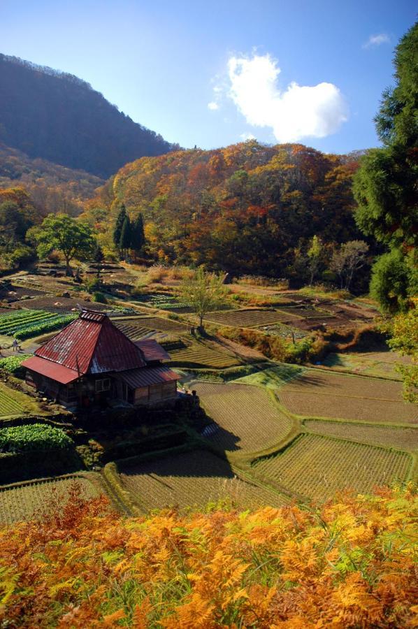 ホテル 越後田中温泉 しなの荘 津南町 エクステリア 写真