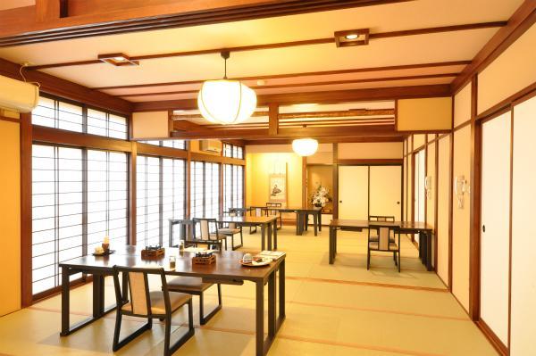 ホテル 越後田中温泉 しなの荘 津南町 エクステリア 写真